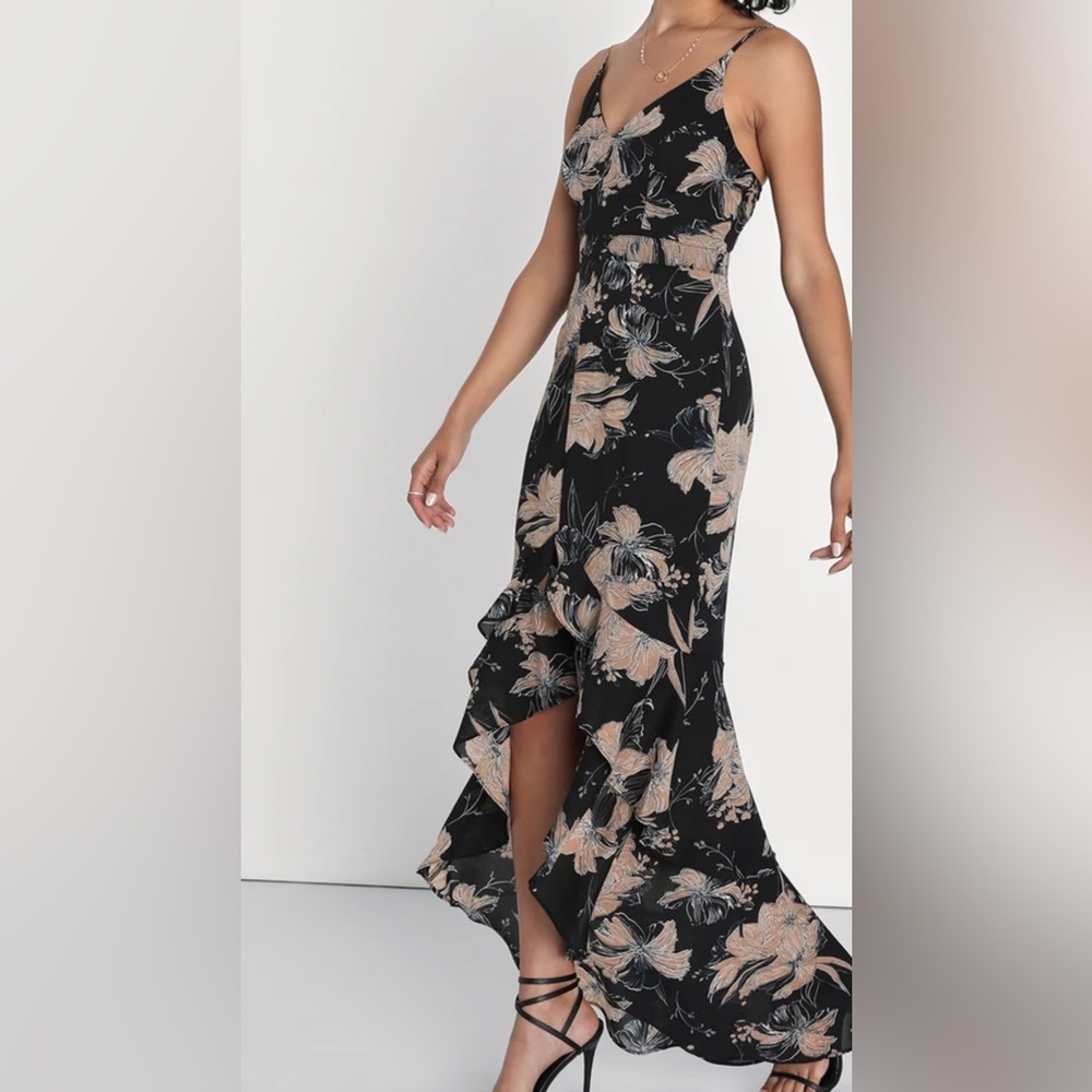 Lulus Size M maxi dress